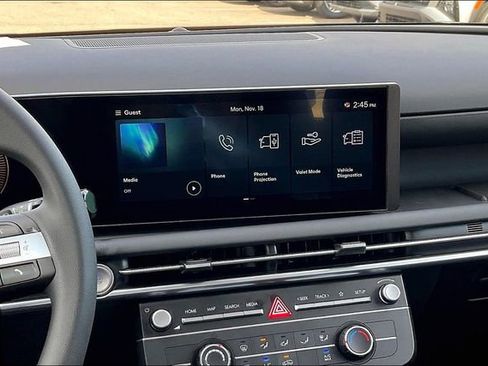 Used 2025 Hyundai Tucson SE image 7