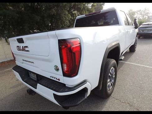 Used 2022 GMC Sierra 2500 AT4 w/ Gooseneck/5TH Wheel Package AWD/4WD image 5