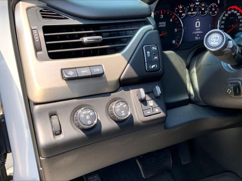 Used 2016 GMC Yukon Denali w/ Open Road Package AWD/4WD image 36
