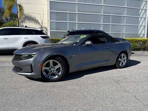 Used 2020 Chevrolet Camaro LT image 1