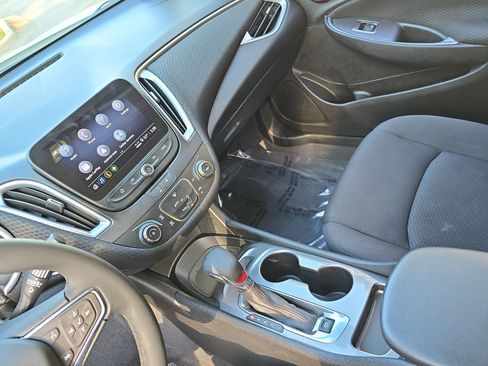 Used 2023 Chevrolet Malibu RS image 24