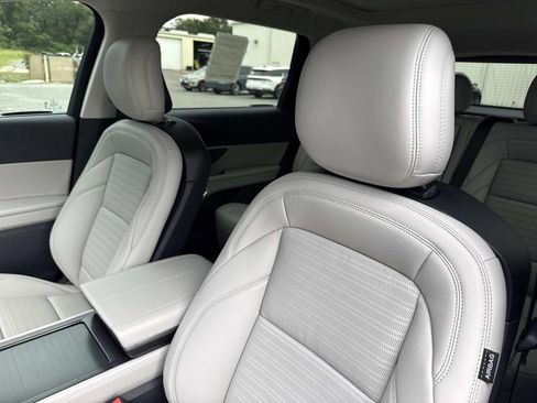 New 2026 Lincoln Nautilus Reserve AWD/4WD image 21