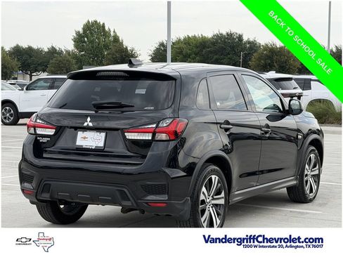 Used 2025 Mitsubishi Outlander Sport ES AWD/4WD image 4