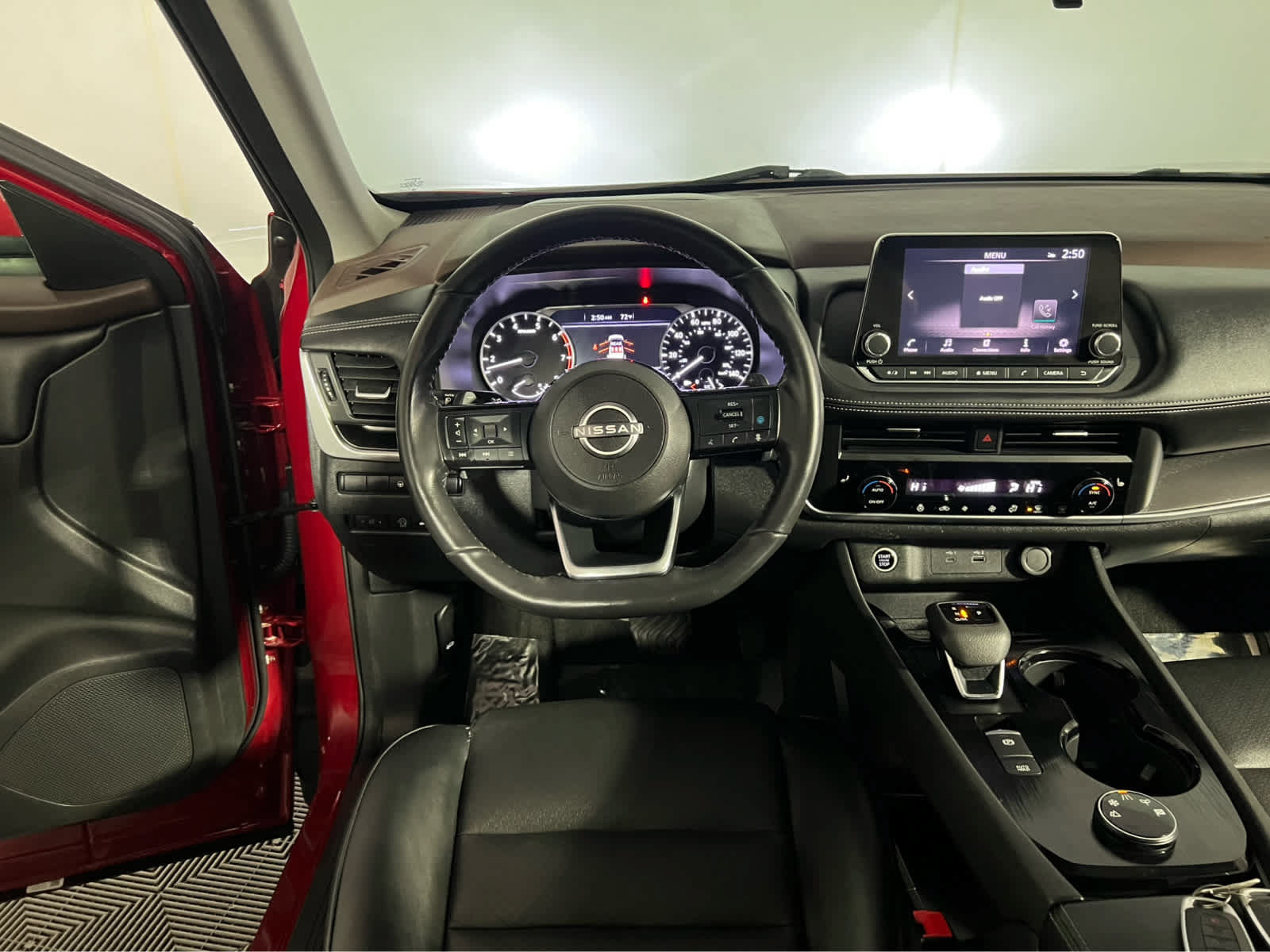 Certified 2023 Nissan Rogue SV w/ SV Premium B Package AWD/4WD image 14