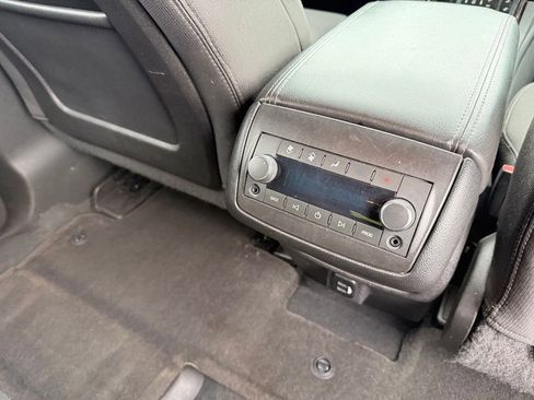 Used 2017 Chevrolet Traverse LT AWD/4WD image 19