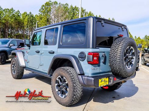 Used 2025 Jeep Wrangler Rubicon image 5