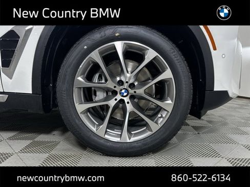 New 2026 BMW X5 xDrive40i w/ Climate Comfort Package image 9