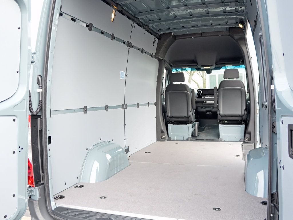 Used 2026 Mercedes-Benz Sprinter 2500 image 6
