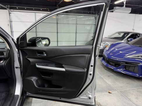 Used 2016 Honda CR-V Touring image 25