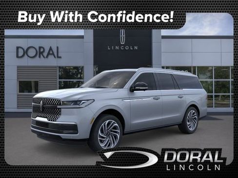New 2026 Lincoln Navigator L Reserve AWD/4WD image 1