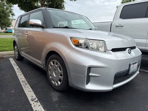 Used 2012 Scion xB image 4