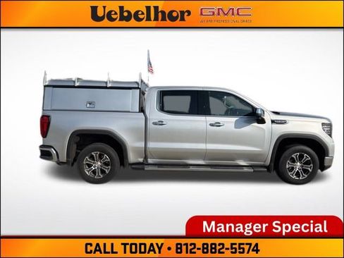 Used 2022 GMC Sierra 1500 SLT image 3
