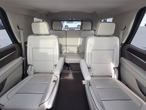 Used 2021 GMC Yukon Denali w/ Denali Ultimate Package image 31