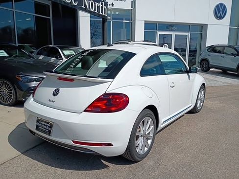 Used 2017 Volkswagen Beetle 1.8T SE image 3