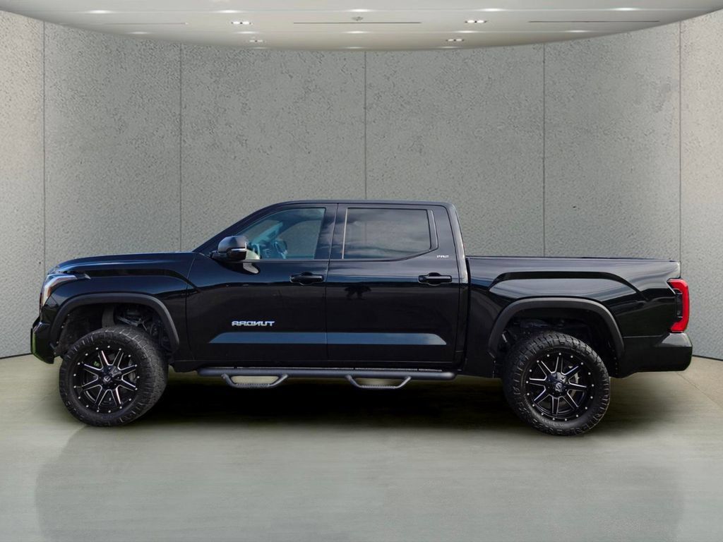 Used 2022 Toyota Tundra SR5 w/ SR5 Premium Package RWD image 2