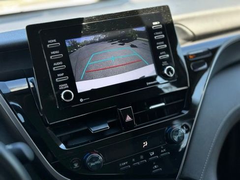 Used 2024 Toyota Camry SE FWD image 13