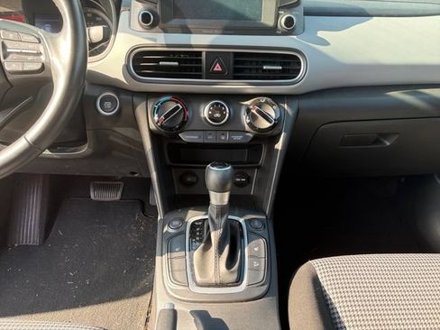 Used 2020 Hyundai Kona SEL AWD/4WD image 11