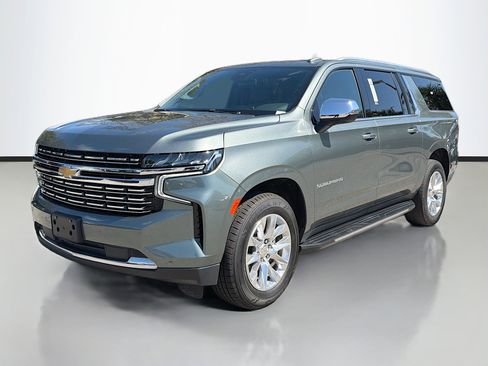 Used 2023 Chevrolet Suburban Premier image 7