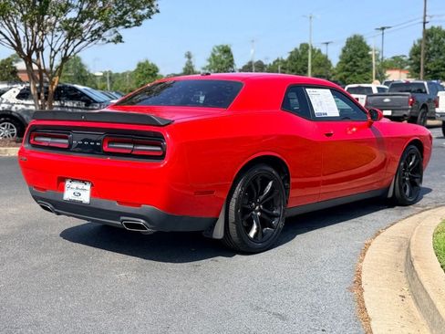 Used 2018 Dodge Challenger SXT w/ Blacktop Package RWD image 9