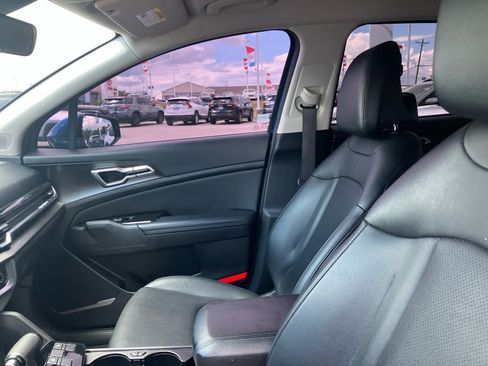 Used 2023 Kia Sportage EX FWD image 10