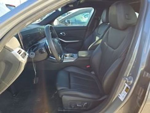 Used 2025 BMW 330i Sedan image 6