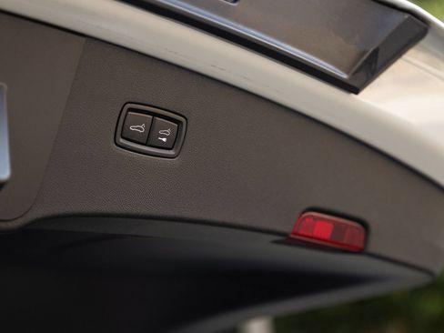 Certified 2024 Porsche Cayenne Coupe AWD/4WD image 30