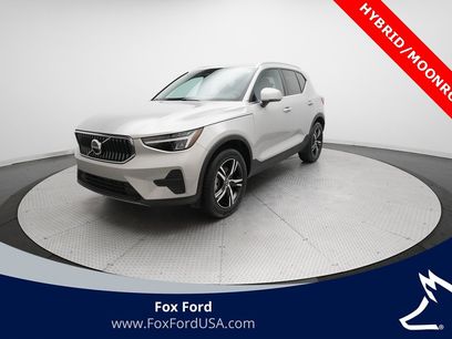 Used 2025 Volvo XC40 B5 Core