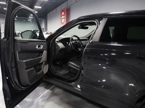 Used 2019 Land Rover Range Rover Velar R-Dynamic SE AWD/4WD image 9