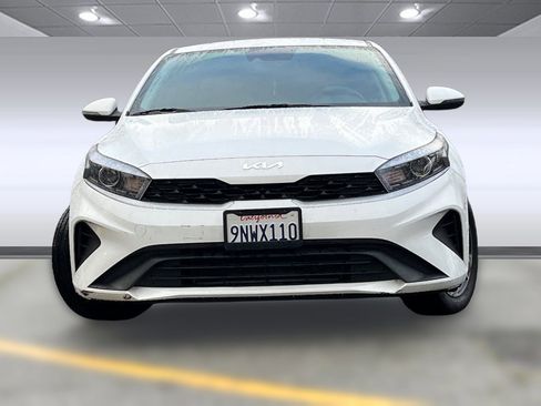 Used 2024 Kia Forte LXS w/ LXS Technology Package image 4