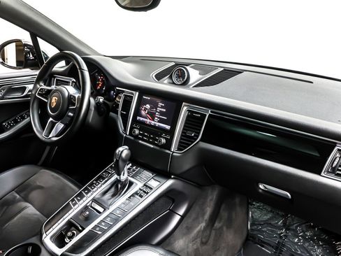Used 2017 Porsche Macan AWD image 15
