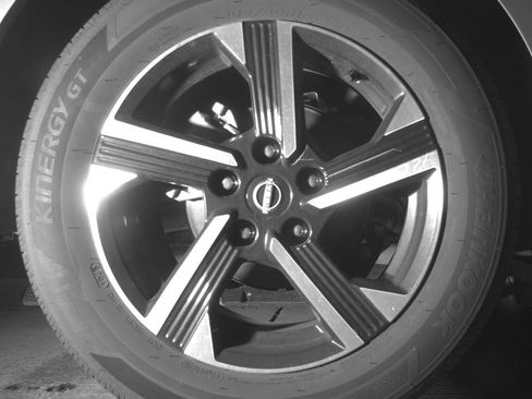 Used 2025 Nissan Sentra SV image 15