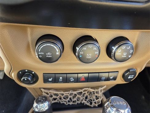 Used 2013 Jeep Wrangler Sahara w/ Mopar Chrome Edition Group image 27