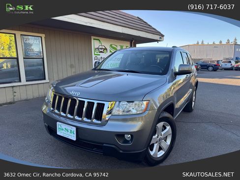 Used 2012 Jeep Grand Cherokee Laredo AWD/4WD image 2