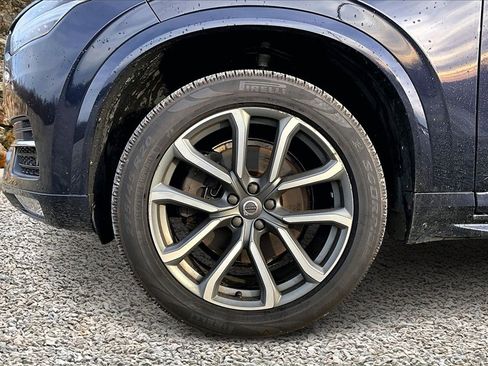 Used 2019 Volvo XC90 T6 Momentum w/ Protection Package image 9