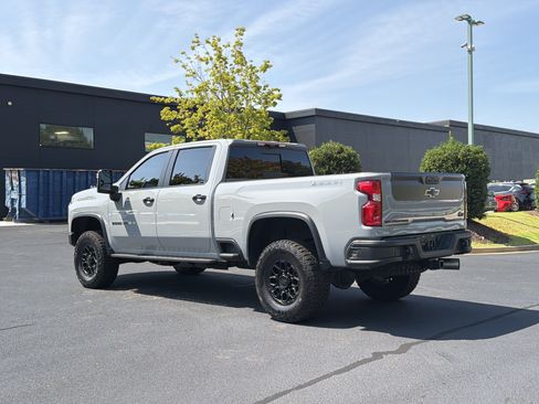 Used 2024 Chevrolet Silverado 2500 ZR2 w/ ZR2 Bison Edition AWD/4WD image 13