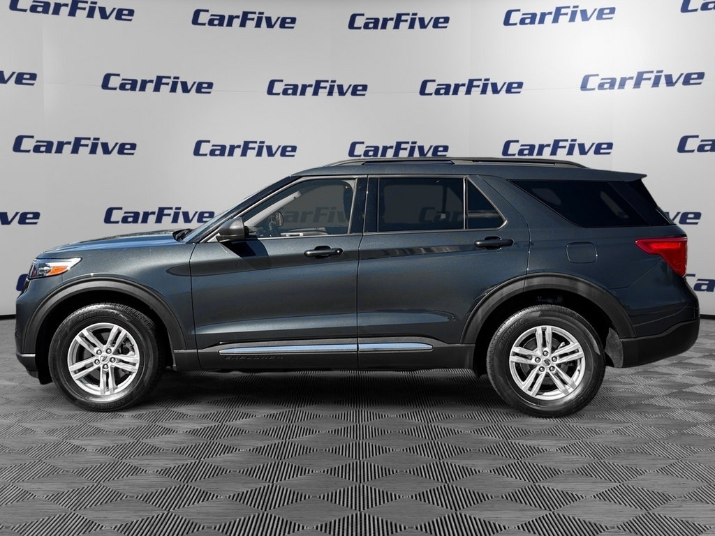 Used 2023 Ford Explorer XLT AWD/4WD image 2