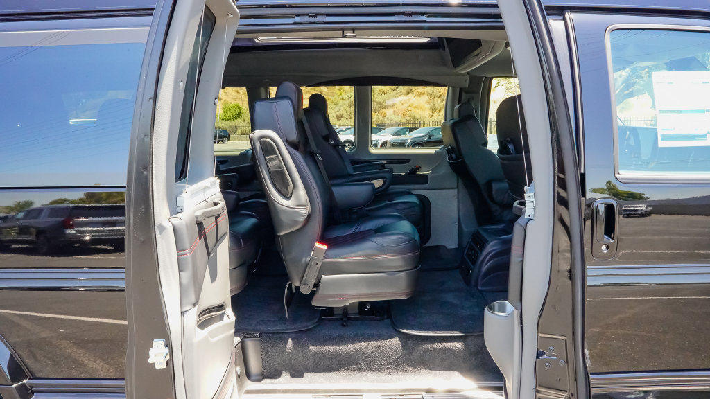 New 2026 GMC Savana 2500 Extended w/ Driver Convenience Package RWD image 10