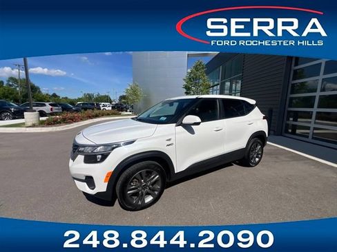 Used 2021 Kia Seltos LX AWD/4WD image 1