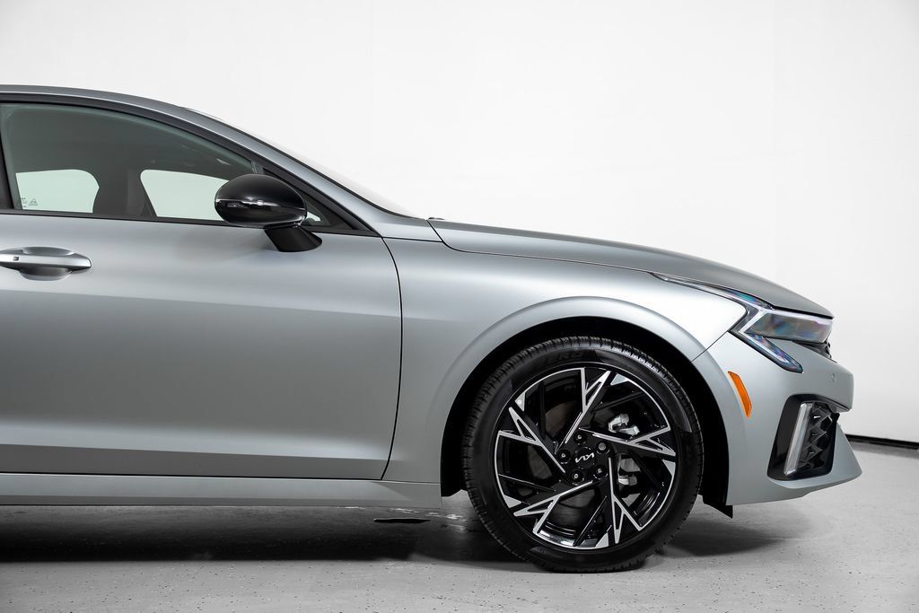 Used 2025 Kia K5 GT-Line w/ GT-Line Premium Package FWD image 4