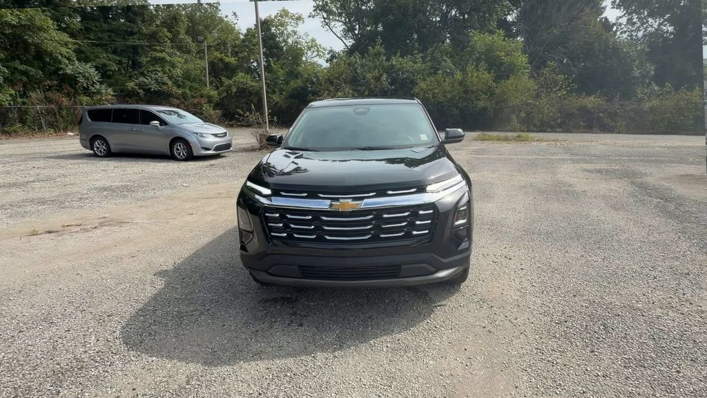 Used 2026 Chevrolet Equinox LT FWD image 3