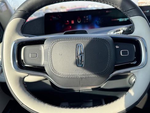 New 2025 Lincoln Navigator Reserve image 20