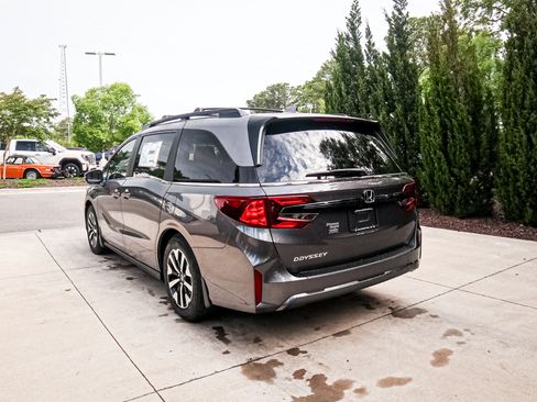 New 2026 Honda Odyssey EX-L image 8