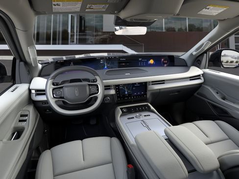 New 2026 Lincoln Navigator Premiere AWD/4WD image 9