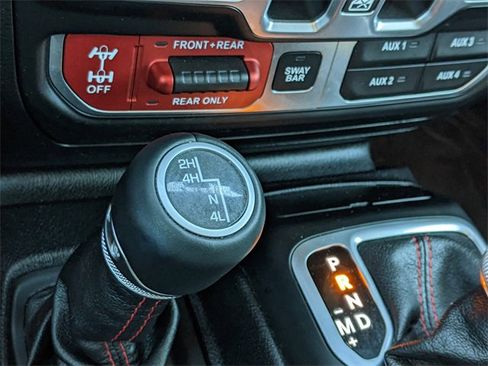 Certified 2018 Jeep Wrangler Unlimited Rubicon image 26