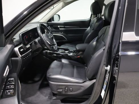 Used 2025 Kia Telluride S AWD/4WD image 12
