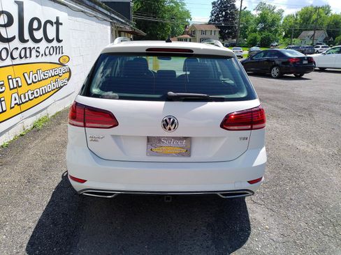 Used 2018 Volkswagen Golf SEL FWD image 5