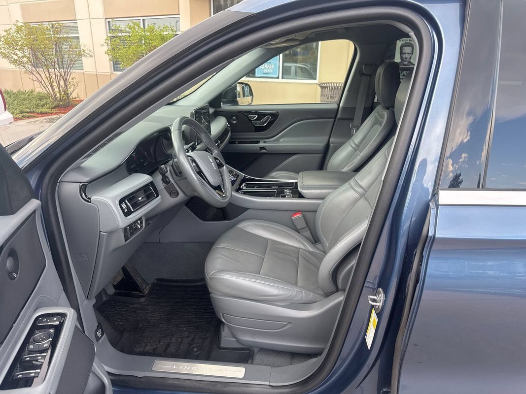 Used 2020 Lincoln Aviator Reserve w/ Equipment Group 201A AWD/4WD image 14