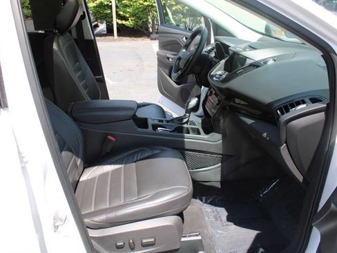 Used 2018 Ford Escape Titanium AWD/4WD image 21