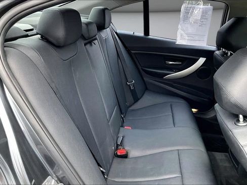Used 2014 BMW 320i xDrive Sedan image 24