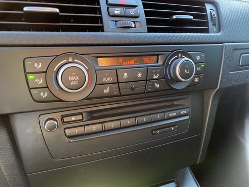 Used 2011 BMW M3 Convertible image 40